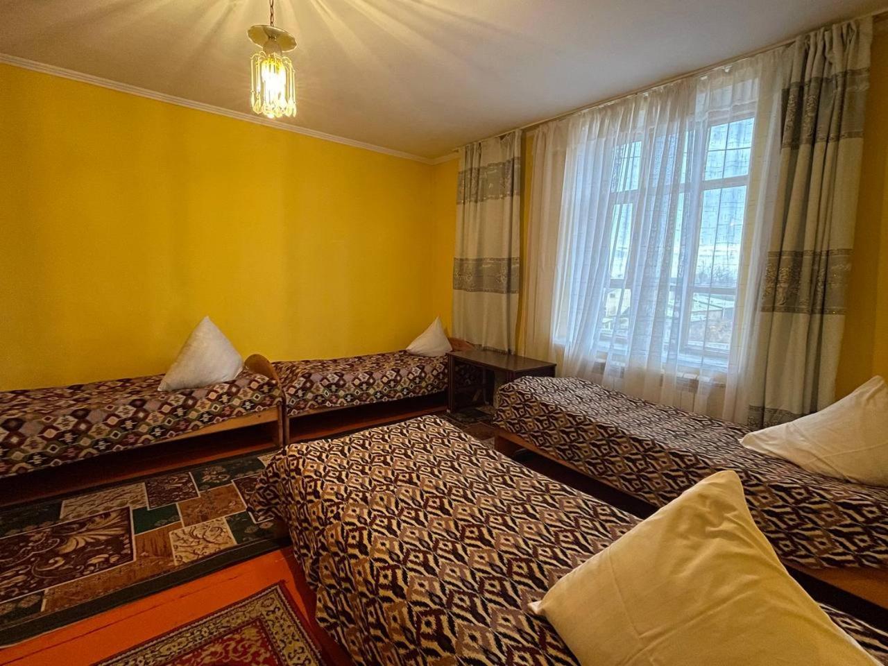 Otel Issyk-Kul Karakol Eksteriør bilde