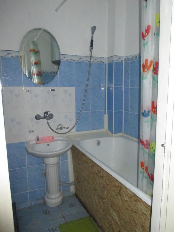 Otel Issyk-Kul Karakol Eksteriør bilde