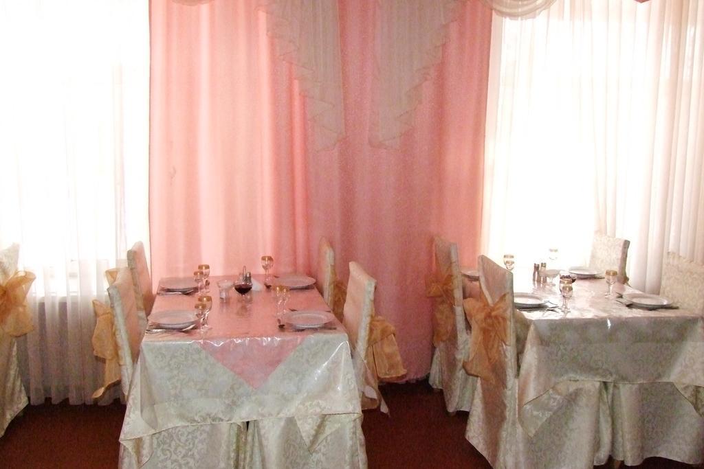Otel Issyk-Kul Karakol Eksteriør bilde