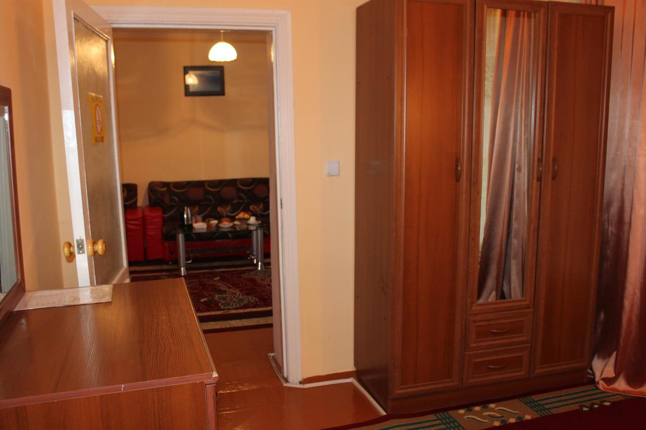 Otel Issyk-Kul Karakol Eksteriør bilde