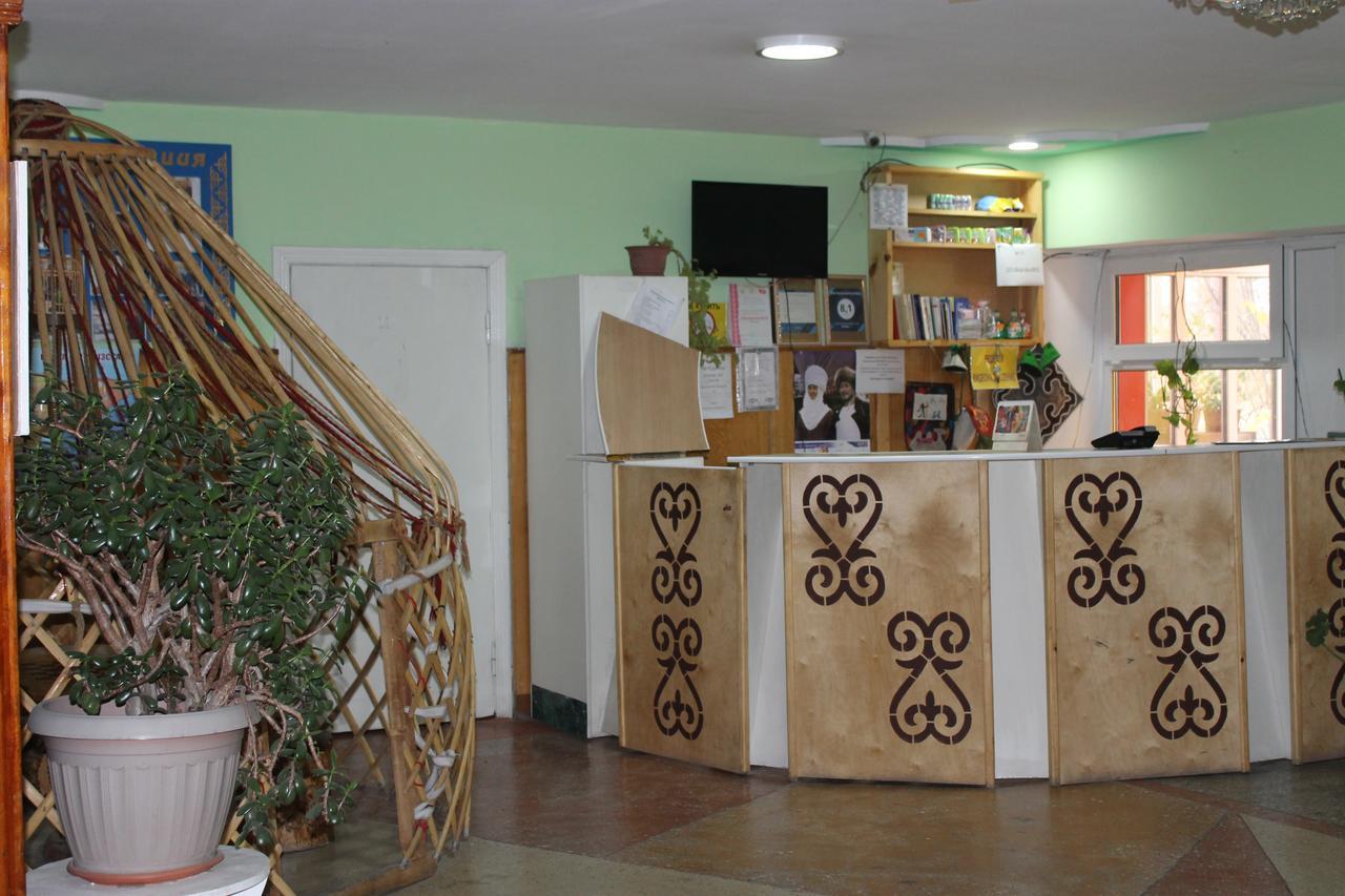 Otel Issyk-Kul Karakol Eksteriør bilde