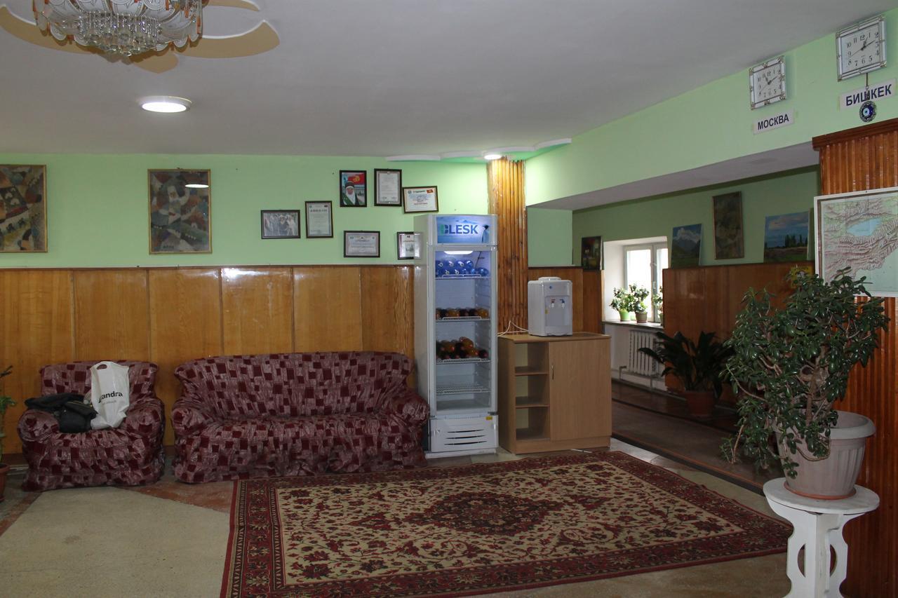 Otel Issyk-Kul Karakol Eksteriør bilde